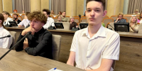 Успешный ученик решает задачи по программированию прямо на приёме в правительстве - Gorod48.ru