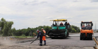 В Курске на пр. Булатова началась укладка асфальта на мосту - Курские Известия