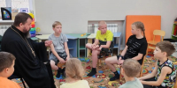 Священник провел беседу с детьми, пребывающими на отдыхе в летнем лагере «Фантазеры» - Первое Липецкое благочиние