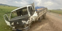 Двое погибли в ДТП с грузовиком в Джидинском районе Бурятии - Baikal24.Ru