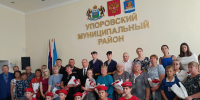 В Упоровском округе почтили память героев: родным погибших упоровцев вручили государственные награды - Упоровский район