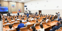 Дмитрий Беляев принял участие в чествовании лучших выпускников федерального проекта «Профессионалитет» - Законодательное Собрание