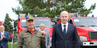Премьер-министр Удмуртии Роман Ефимов вручил пожарным ключи от 10 новых автоцистерн - Глава и Правительство Удмуртской Республики
