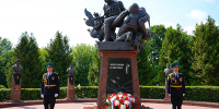 В Брянске у мемориала «Круговая оборона» состоялось мероприятие, посвященное Дню ветеранов боевых действий - УФСИН