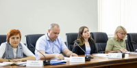 Сегодня состоялось заседание межведомственной комиссии по вопросам оказания поддержки семьям участников СВО под руководством первого заместителя главы администрации города Курска Владимира Гребенкина. - Kursk.Com