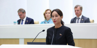 Сенатор РФ Елена Дягилева: одобренные палатой регионов инициативы помогут поддержать северян с детьми и предпринимателей Мурманской области - Министерство информационной политики