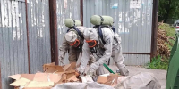 В Челябинске оцепили двор из-за ёмкостей с химией на мусорной площадке - Pchela.News
