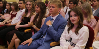 614 выпускников простились со школой: в Бердске прошла торжественная церемония награждения - Бердск-Онлайн.Ru