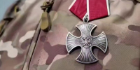 Штурмовика из Бурятии Чингиса Гомбоева наградили Орденом Мужества - Infpol.Ru
