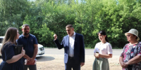 В Ленинском районе благоустраивают участок березовой рощи между улицами Солнечная Поляна и Геодезической - Администрация г. Барнаул