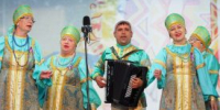 Курганцы сядут за ткацкий станок и померятся косами на празднике фольклора - Новый мир