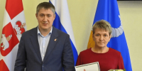 Губернатор Пермского края Дмитрий Махонин наградил лучших работников агропромышленных предприятий Кунгурского округа - Министерство сельского хозяйства