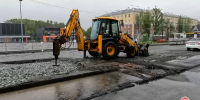 Кругом вода. Дожди мешают проведению ремонта улицы Горького - Revda-Novosti.Ru