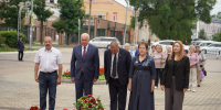 Церемония возложения цветов прошла в Уссурийске в честь 82-й годовщины освобождения Беларуси - Администрация Уссурийского городского округа