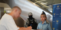 В «Храброво» приставы начали проверять долги у авиапассажиров (фото) - NewKaliningrad.Ru