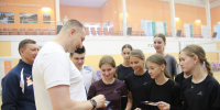 Главный тренер московского волейбольного «Динамо» провел мастер-класс для детей работников СУЭК-Кузбасс - Газета Кузбасс