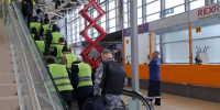 359 иностранцев выдворили волгоградские приставы из страны - Газета Городские вести