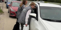 Автоцентр в Петрозаводске поддержал водителей в очередях на АЗС небольшими подарками - StolicaOnego.Ru