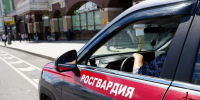 В Москве росгвардейцы оказали помощь мужчине, получившему тепловой удар (видео) - Росгвардия