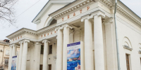 «Украина» или «Центральный»: в Севастополе обсуждают судьбу названия ретрокинотеатра. - RuInformer.Com