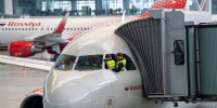 Самолет «Россия» вернулся в Пулково из-за трещины в стекле кабины - Peterburg2.Ru