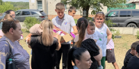 В поселке Красный Яр прошел праздник двора, посвященный Дню семьи, любви и верности - Жизнь Луганска