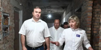 Виталий Хоценко оценил ход капитального ремонта в Седельниковской ЦРБ - 12 канал