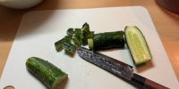 Закусочные огурцы с лимонным соком: вкуснее маринованных и готовятся быстрее - на следующий день становятся только вкуснее - Prochepetsk.ru