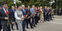 Город, рожденный Победой: в Калининграде почтили память героев - Городской Совет депутатов