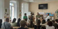 Москва помогает учиться: студентам Старобельского колледжа передали ноутбуки для продолжения занятий - Донецк Медиа