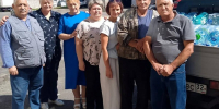 В Жуковке сотрудники отдела соцзащиты передали бойцам СВО 380 бутылок питьевой воды - БрянскToday.Ru