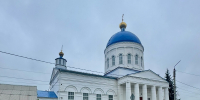 Митрополит Тверской и Кашинский Амвросий совершил Божественную литургию в Свято-Никольском храме посёлка Кромы Троснянско-Кромского благочиния Орловской епархии. 4 июля 2026 года. - Орловская и Ливенская епархия