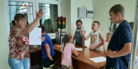 Юные жители посёлка Казацкая Степь учили правила дорожного движения играючи - Сетевое издание Просторы 31