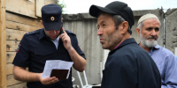 Володин: неповиновение пограничникам может стать основанием для выдворения мигрантов - M24.Ru