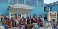 Жителей Восточного радовали артисты из деревни Ежово - MyOmutninsk.Ru