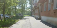 В поселке Вахруши отремонтирована придомовая территория по ул. Кирова - Министерство социального развития