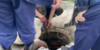В Курске устраняют аварию на канализационном коллекторе на улице Ольшанского - KurskTV.Ru