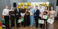 Щекинские химики поздравили медалистов с окончанием школы - Tula.Sm.News