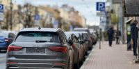 В Петербурге изменили правила парковки во дворах - Комсомольская правда