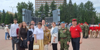 В День ветеранов боевых действий студенты и преподаватели УрГПУ приняли участие в церемонии возложения цветов - УрГПУ