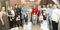Курская область: в День семьи, любви и верности коммунисты встретились с многодетными семьями - КПРФ