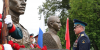 Чинцов принял участие в открытии памятника Герою Советского Союза Александру Молеву - Время Н