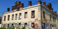 Новый собственник приступил к восстановлению старинного дома на Тверицкой набережной в Ярославле - Городской телеканал