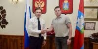 Обладатель Кубка Стэнли Александр Никишин встретился с главой Орловской области - Орловский Вестник