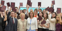 Выпускники Донецкого государственного университета и Донбасской академии строительства и архитектуры торжественно получили дипломы - Divan-News.Ru