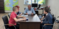 Братчане обратились к депутату ЗС Евгению Зенкину по вопросу благоустройства в городе - Законодательное Собрание