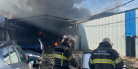 Пожар в ангарах во Фрунзенском районе достиг третьего ранга - Петербургский дневник