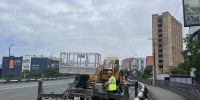 Во Владивостоке с моста Дружбы демонтируют рекламные конструкции - ГТРК Владивосток