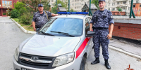 Дежурный экипаж вневедомственной охраны Росгвардии оказал помощь гражданам на пожаре в жилом доме - Росгвардия