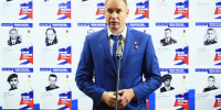 В Омске открыли стенд памяти Героев России - 12 канал